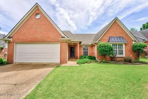 7338 Bridle Ln, Southaven, MS 38671