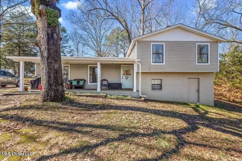 1130 Thunderbird Dr N, Hernando, MS 38632