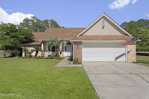 2004 Beachview Dr, Ocean Springs, MS 39564