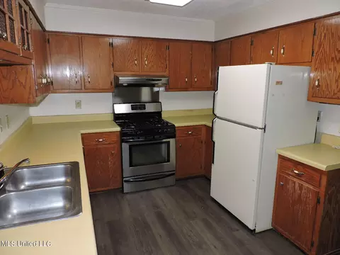 Kitchen - 1614 Hwy 5, Hickory Flat, MS 38633 photo 1 of 2
