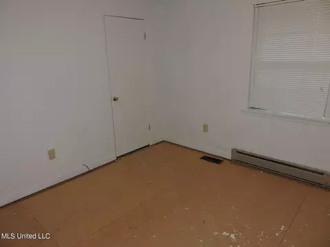 Bedroom - 1614 Hwy 5, Hickory Flat, MS 38633 photo 3 of 4