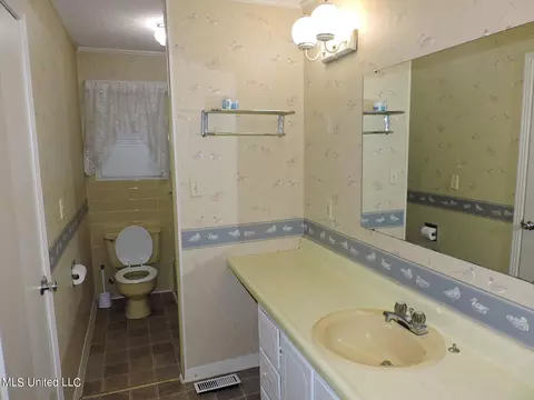 Bath - 1614 Hwy 5, Hickory Flat, MS 38633 photo 3 of 3