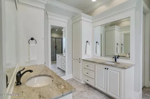 Bath - 108 St Charles Dr, Madison, MS 39110 photo 1 of 6