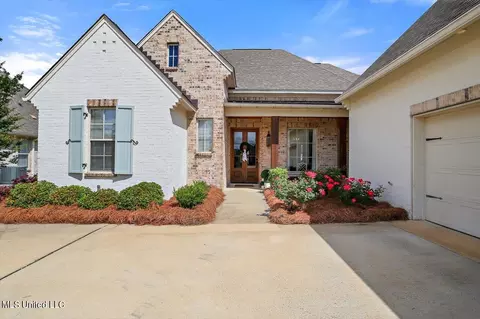 108 St Charles Dr, Madison, MS 39110
