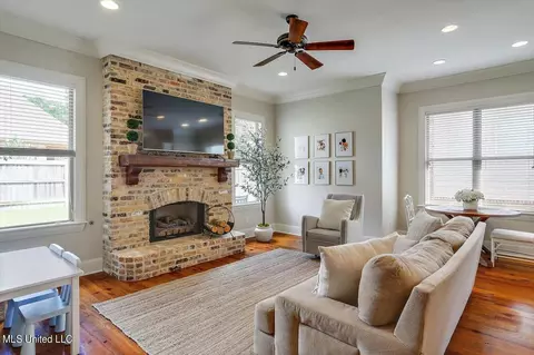 Living - 108 St Charles Dr, Madison, MS 39110 photo 3 of 4