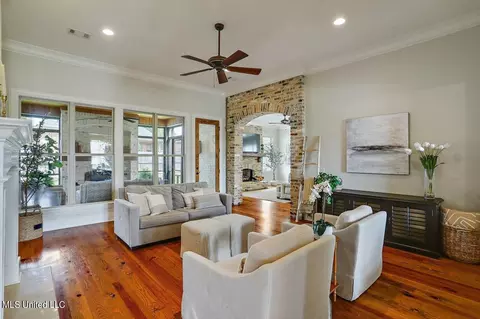 Living - 108 St Charles Dr, Madison, MS 39110 photo 1 of 4