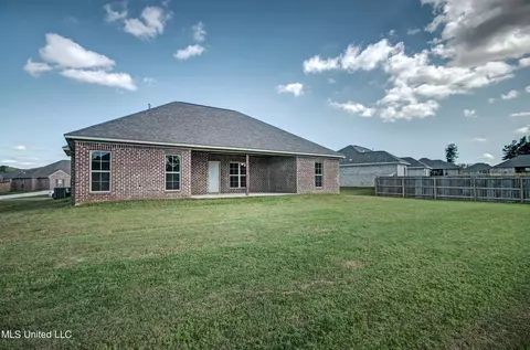 168 Chartleigh Cir, Canton, MS 39046 photo 5