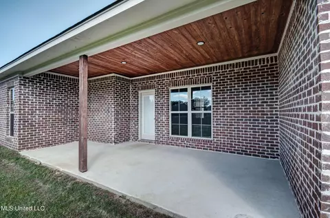 168 Chartleigh Cir, Canton, MS 39046 photo 4