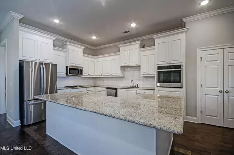 168 Chartleigh Cir, Canton, MS 39046 photo 11