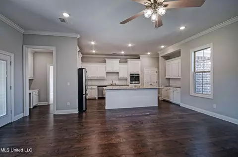 168 Chartleigh Cir, Canton, MS 39046 photo 10