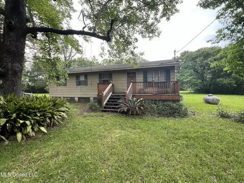 22640 Blackwell Farm Rd, Saucier, MS 39574