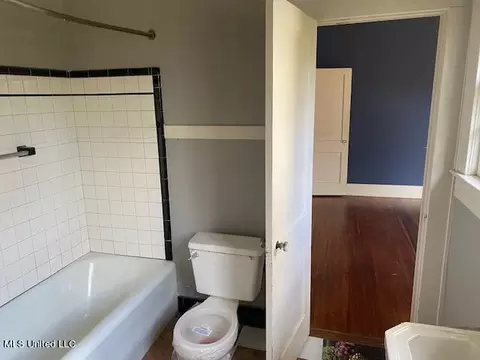 Bath - 1200 St Ann Street St, Jackson, MS 39202 photo 3 of 3
