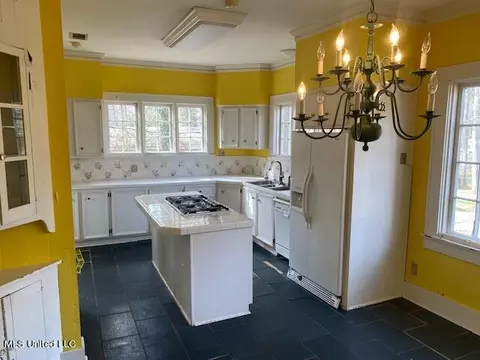 Kitchen - 1200 St Ann Street St, Jackson, MS 39202 photo 1 of 1