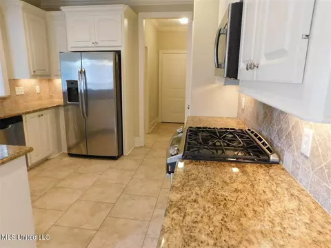 Kitchen - 111 Wagner Way, Madison, MS 39110 photo 3 of 6