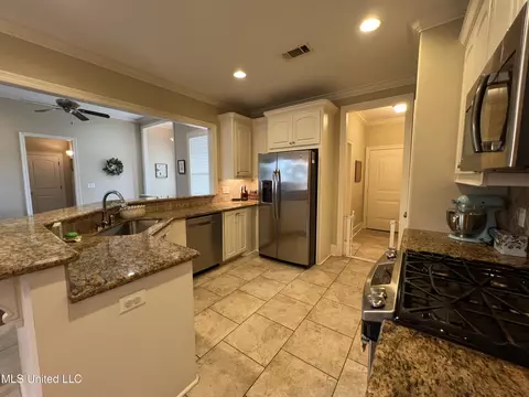 Kitchen - 111 Wagner Way, Madison, MS 39110 photo 6 of 6