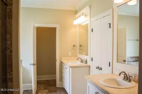 Bath - 111 Wagner Way, Madison, MS 39110 photo 2 of 6