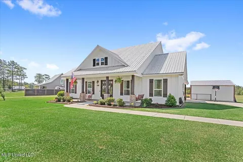 15709 Krohn Rd, Vancleave, MS 39565