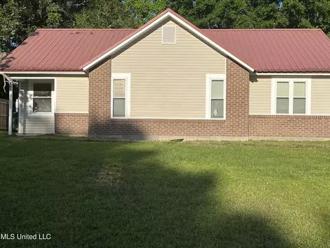 107 Olympic Cir, Ocean Springs, MS 39564