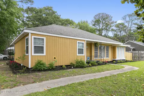 748 E Northside Dr, Jackson, MS 39206