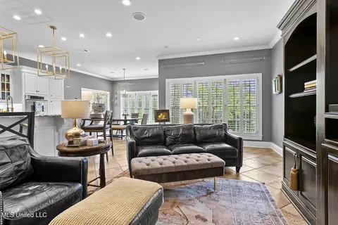 Living - 551 Twin Cedars Dr, Madison, MS 39110 photo 6 of 6