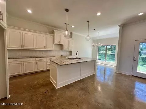 Kitchen - 102 Porter Rdg, Canton, MS 39046 photo 1 of 3