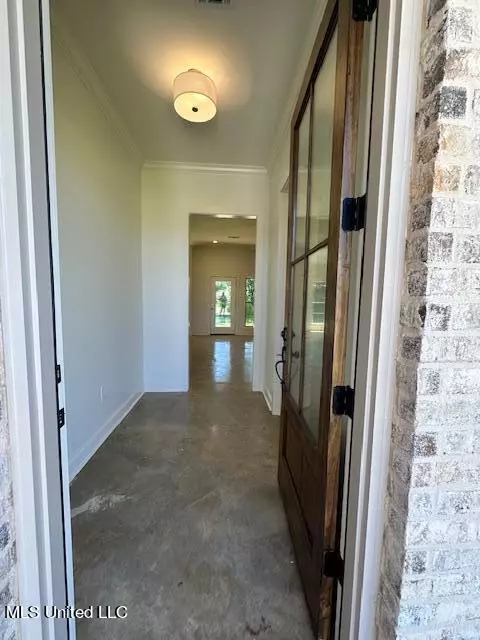 Entry Way - 102 Porter Rdg, Canton, MS 39046 photo 1 of 2