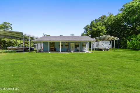 18010 Pine St, Saucier, MS 39574