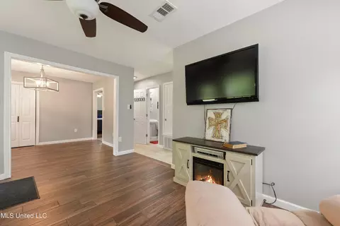 Entry Way - 18010 Pine St, Saucier, MS 39574 photo 1 of 1