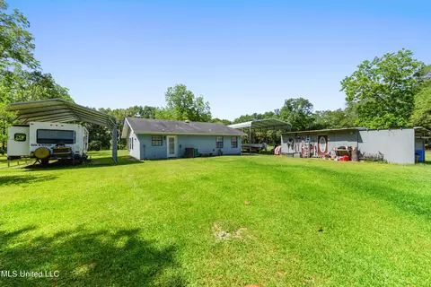 Exterior - 18010 Pine St, Saucier, MS 39574 photo 6 of 7