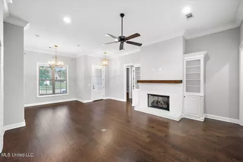Living - 101 Camden Cv, Madison, MS 39110 photo 3 of 3