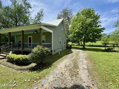 404 Levee St, Rosedale, MS 38769 photo 2