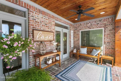 Exterior - 306 Westminster Ct, Brandon, MS 39047 photo 18 of 27