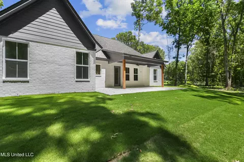 Exterior - 105 Griffis Ln, Madison, MS 39110 photo 12 of 13