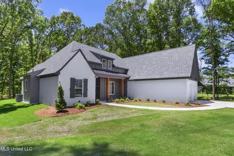 Exterior - 105 Griffis Ln, Madison, MS 39110 photo 3 of 13