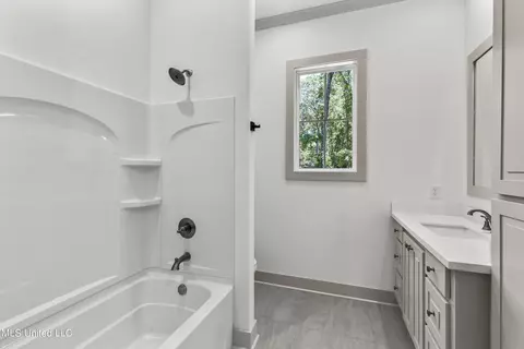 Bath - 105 Griffis Ln, Madison, MS 39110 photo 6 of 6