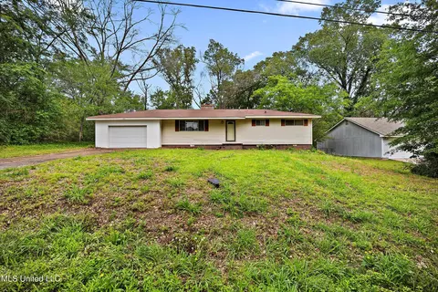 306 N Southland Dr, Jackson, MS 39212