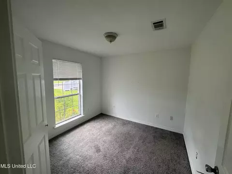 Bedroom - 305 Edgewater Branch Dr, Brandon, MS 39042 photo 4 of 4
