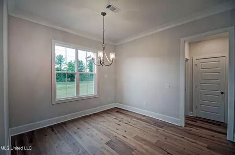 Dining - 111 Lake Crest Dr, Madison, MS 39110 photo 1 of 1