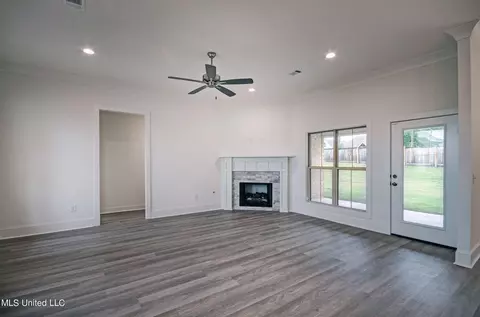 Living - 208 Baleigh Dr #LOT 5, Canton, MS 39046 photo 2 of 4
