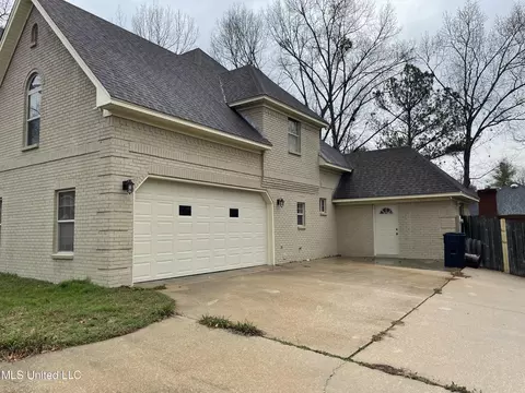 Exterior - 304 Meadow Creek Pl, Jackson, MS 39211 photo 5 of 5