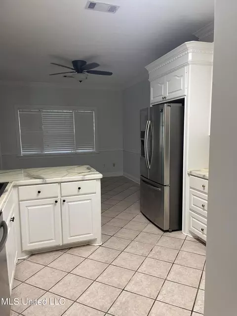 Kitchen - 304 Meadow Creek Pl, Jackson, MS 39211 photo 1 of 7