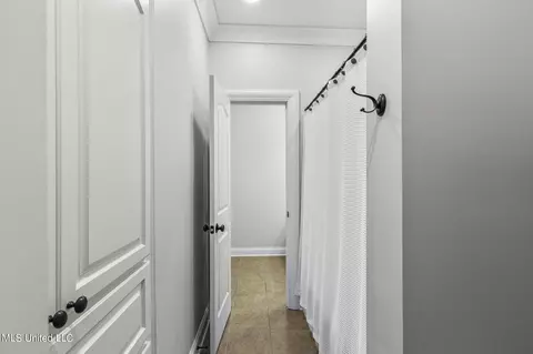 Entry Way - 148 Mullherrin Dr, Madison, MS 39110 photo 2 of 3