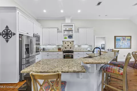 Kitchen - 148 Mullherrin Dr, Madison, MS 39110 photo 3 of 8