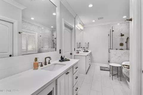 Bath - 148 Mullherrin Dr, Madison, MS 39110 photo 1 of 8