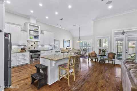 Kitchen - 148 Mullherrin Dr, Madison, MS 39110 photo 2 of 8
