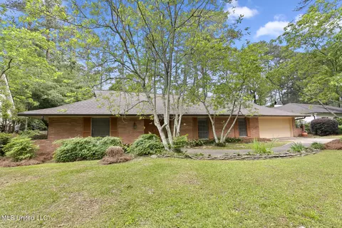 5345 Balmoral Dr, Jackson, MS 39211 photo 3