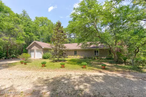 80 Checker Mitchell Rd, Picayune, MS 39466