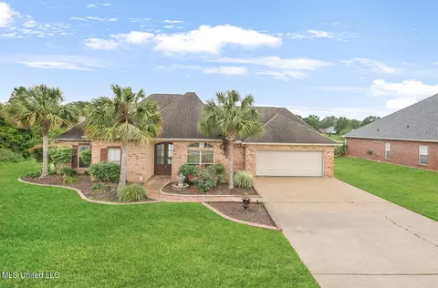 15384 Overlook Dr, Gulfport, MS 39503