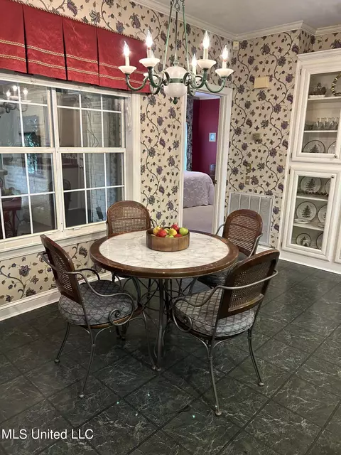 Dining - 503 Pinecrest Pl, Madison, MS 39110 photo 4 of 4
