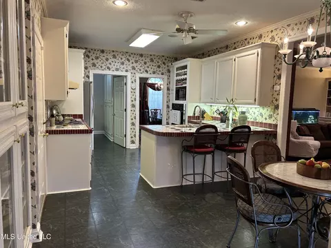 Kitchen - 503 Pinecrest Pl, Madison, MS 39110 photo 1 of 3